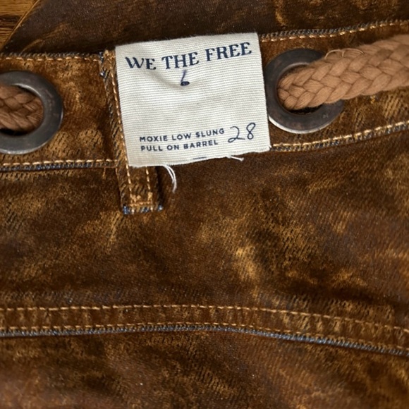 NWT size 28 Free People We The Free Moxie Flocked Pull-On Barrel Jeans Burnt Rus - Picture 10 of 10